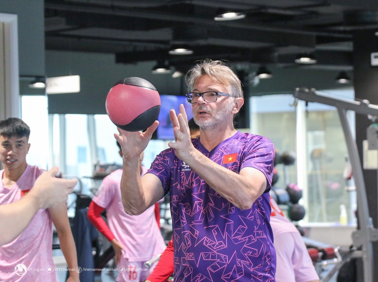 Đột nhập ph&ograve;ng tập của tuyển Việt Nam tại Asian Cup 2023- Ảnh 8.