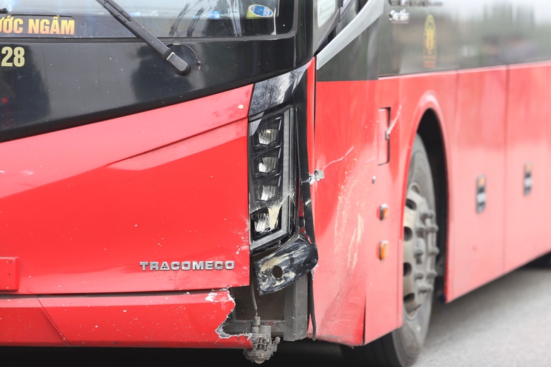 Hai vợ chồng gặp tai nạn tử vong thương t&acirc;m khi đi b&aacute;n h&agrave;ng l&uacute;c rạng s&aacute;ng- Ảnh 18.