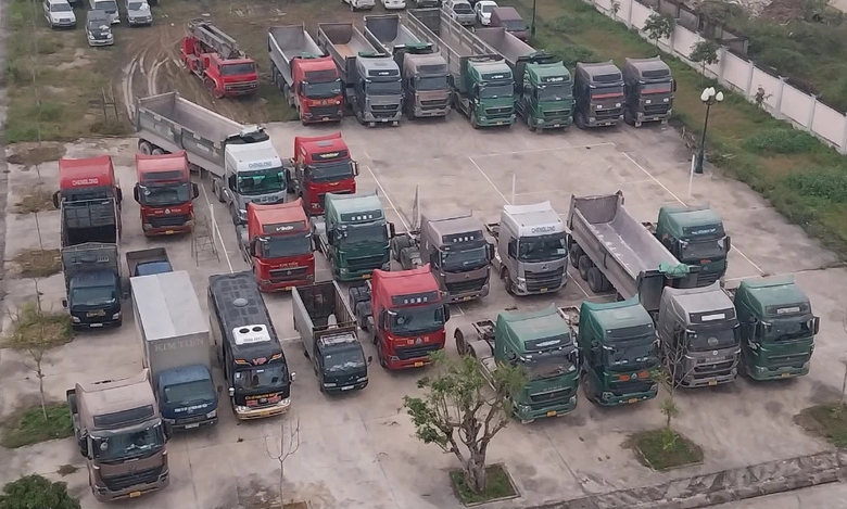 Bắt nữ gi&aacute;m đốc tự xưng nh&agrave; b&aacute;o bảo k&ecirc; xe tải, trục lợi hơn 5 tỷ đồng- Ảnh 3.