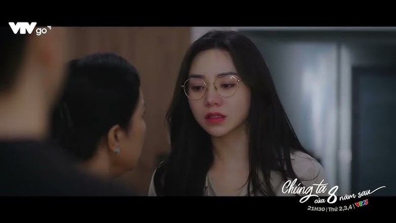 Nguyệt gọi mẹ chồng đến bắt quả tang Tùng ngoại tình. Nguyệt gọi mẹ chồng đến bắt quả tang Tùng ngoại tình.