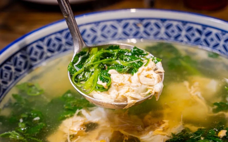 Loại rau "m&oacute;n ăn của Ho&agrave;ng đế" đang đ&uacute;ng m&ugrave;a, đừng bỏ lỡ- Ảnh 2.