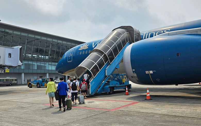 Bộ GTVT l&ecirc;n tiếng về đề xuất giảm gi&aacute; v&eacute; m&aacute;y bay- Ảnh 1.