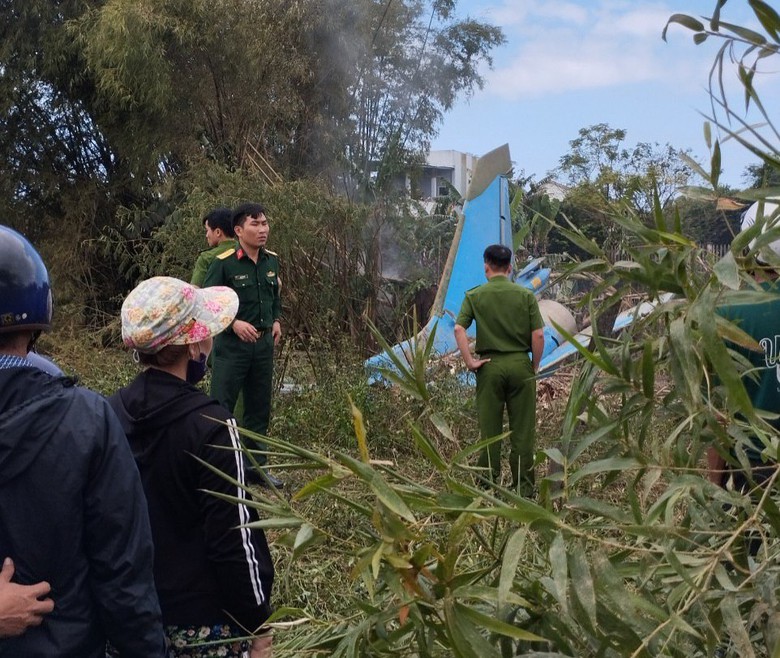 Hiện trường m&aacute;y bay huấn luyện rơi ở Quảng Nam- Ảnh 1.