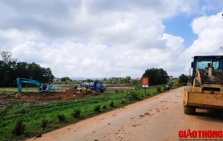 Quảng Trị: Đẩy tiến độ x&acirc;y dựng c&aacute;c khu t&aacute;i định cư cao tốc Vạn Ninh - Cam Lộ- Ảnh 1.