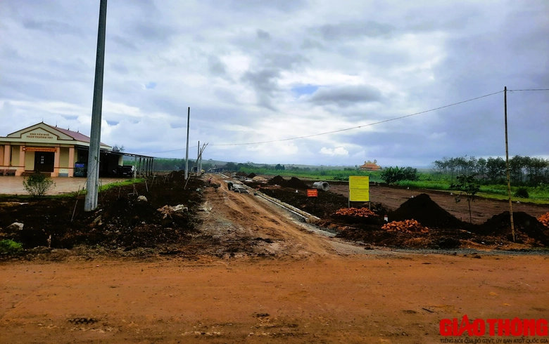 Quảng Trị: Đẩy tiến độ x&acirc;y dựng c&aacute;c khu t&aacute;i định cư cao tốc Vạn Ninh - Cam Lộ- Ảnh 6.