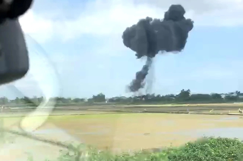 Hiện trường m&aacute;y bay huấn luyện rơi ở Quảng Nam- Ảnh 4.