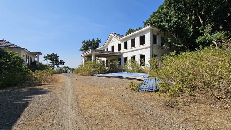 Hải Ph&ograve;ng: Lạ l&ugrave;ng loạt biệt thự ở khu du lịch th&agrave;nh nơi nu&ocirc;i d&ecirc;- Ảnh 11.