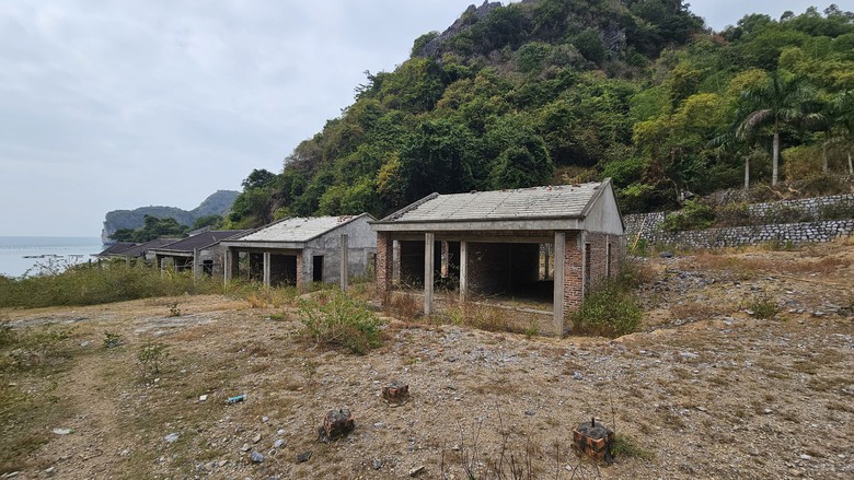 Hải Ph&ograve;ng: Lạ l&ugrave;ng loạt biệt thự ở khu du lịch th&agrave;nh nơi nu&ocirc;i d&ecirc;- Ảnh 9.