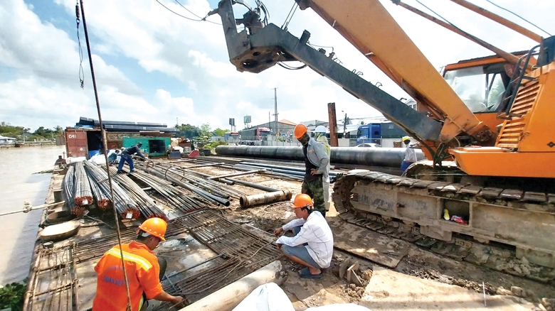 Giao th&ocirc;ng ĐBSCL dưới &aacute;p lực triều cường, mưa cực đoan- Ảnh 2.