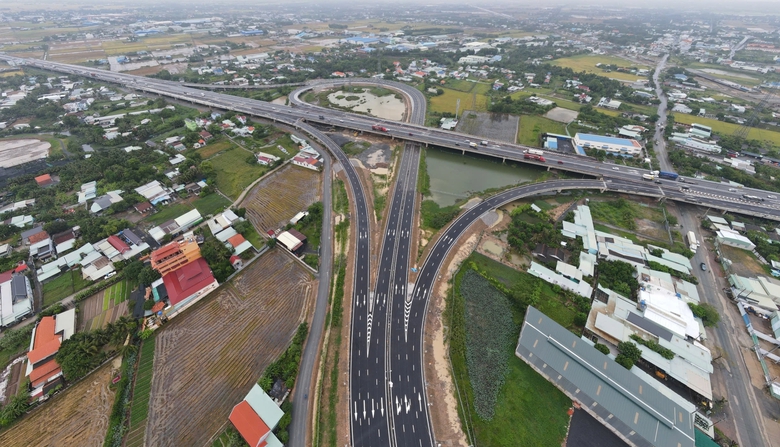 Đề xuất khai thác tạm cao tốc Bến Lức - Long Thành từ tháng 11- Ảnh 1. Đề xuất khai thác tạm cao tốc Bến Lức - Long Thành từ tháng 11- Ảnh 1.