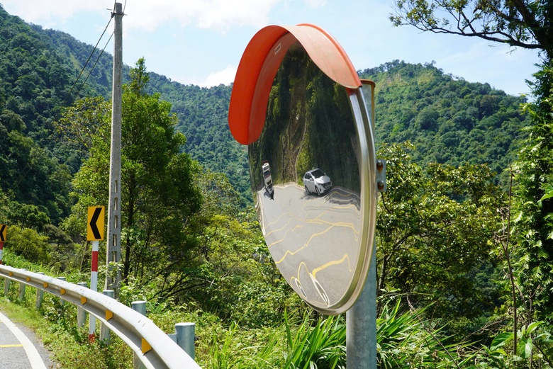 Ngắm quốc lộ 8A nối Cửa khẩu Cầu Treo sau thập kỷ nâng cấp, sửa chữa- Ảnh 9. Ngắm quốc lộ 8A nối Cửa khẩu Cầu Treo sau thập kỷ nâng cấp, sửa chữa- Ảnh 9.