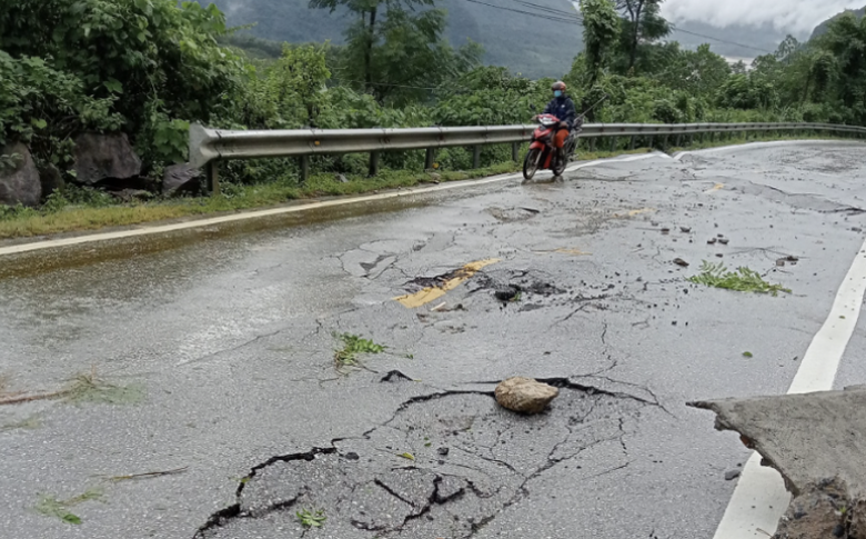 Hoàn thành sửa chữa quốc lộ 45 qua Thanh Hóa trong năm 2024- Ảnh 1. Hoàn thành sửa chữa quốc lộ 45 qua Thanh Hóa trong năm 2024- Ảnh 1.