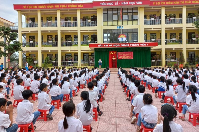 Đề xuất miễn giảm học ph&iacute; cho con gi&aacute;o vi&ecirc;n: Bộ GD&ĐT n&oacute;i g&igrave;?- Ảnh 1.