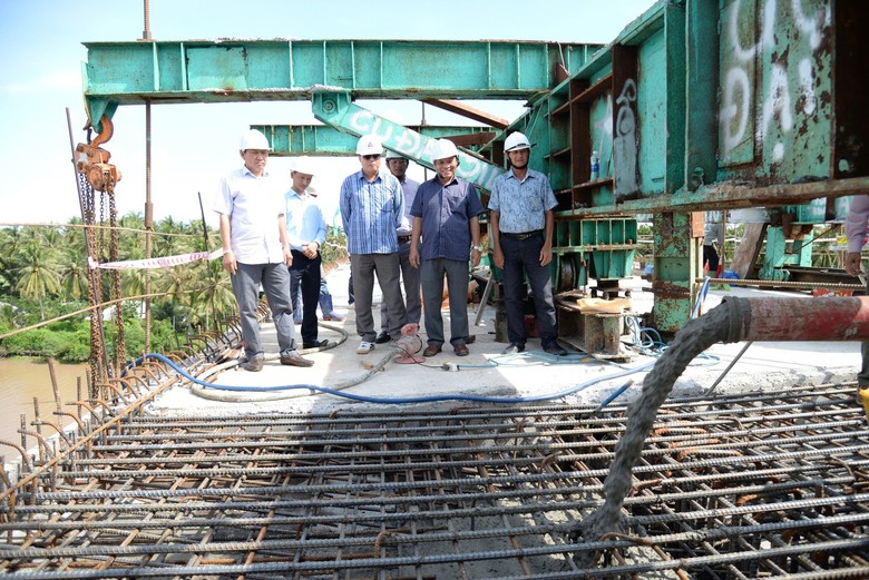 Hợp long cầu hơn 260 tỷ đồng bắc qua kênh Chợ Gạo, Tiền Giang- Ảnh 1. Hợp long cầu hơn 260 tỷ đồng bắc qua kênh Chợ Gạo, Tiền Giang- Ảnh 1.