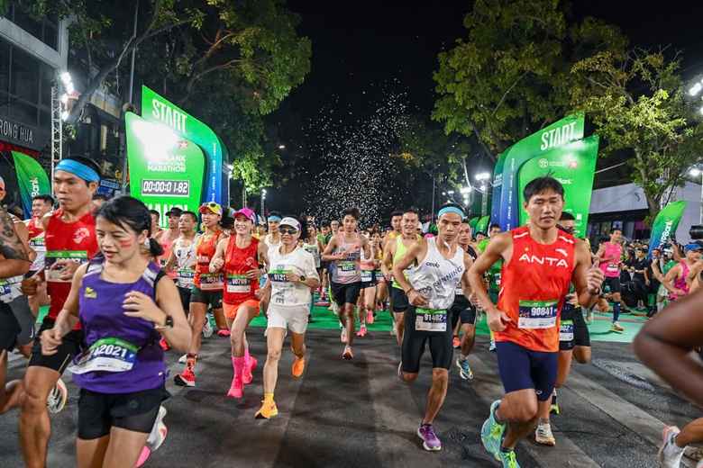 Nh&agrave; v&ocirc; địch SEA Games về nhất tại giải Marathon Quốc tế H&agrave; Nội- Ảnh 3.