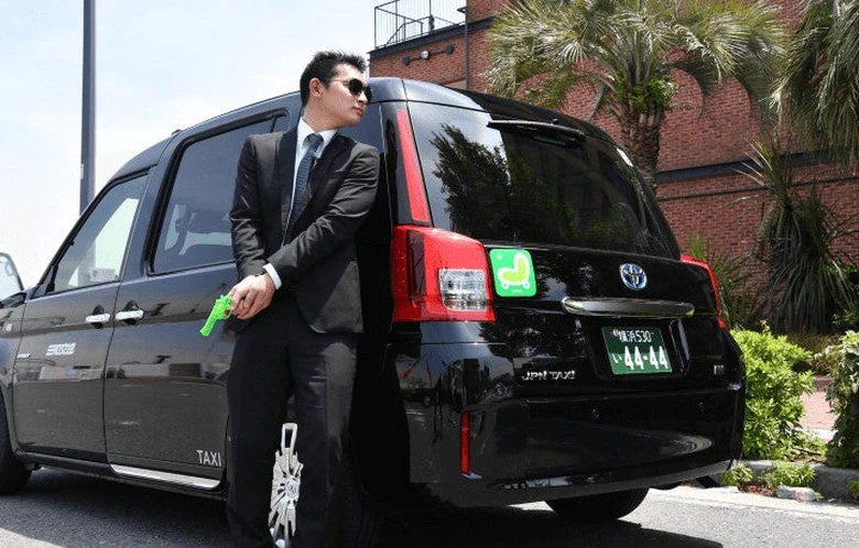 Độc đ&aacute;o dịch vụ taxi chủ đề ninja, kinh dị tại Nhật Bản- Ảnh 1.