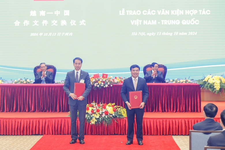Việt Nam - Trung Quốc trao 10 văn kiện, bao gồm nhiều hợp t&aacute;c đường sắt- Ảnh 5.