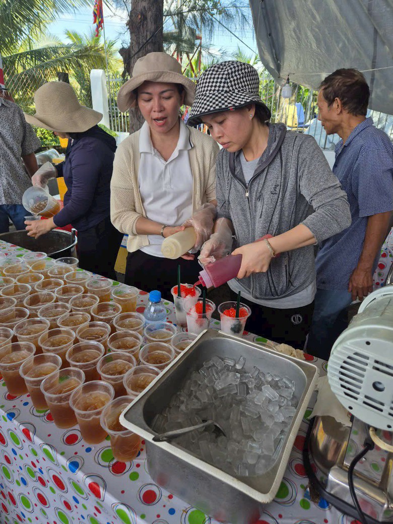 H&agrave;ng ng&agrave;n lượt người d&acirc;ng hương tưởng nhớ Anh h&ugrave;ng d&acirc;n tộc Nguyễn Trung Trực- Ảnh 11.