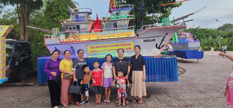 H&agrave;ng ng&agrave;n lượt người d&acirc;ng hương tưởng nhớ Anh h&ugrave;ng d&acirc;n tộc Nguyễn Trung Trực- Ảnh 7.