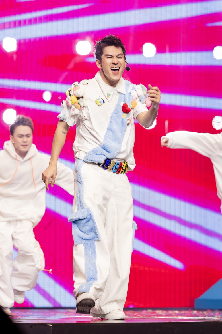 Chung kết 1 Anh trai vượt ng&agrave;n ch&ocirc;ng gai 2024: Vui nhộn, h&agrave;i hước- Ảnh 18.