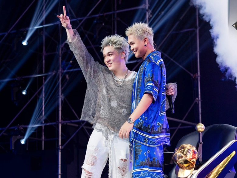 Karik trong Rap Việt tập 4: Tôi bị vùi dập nhất, chưa thấy may mắn mỉm cười- Ảnh 5. Karik trong Rap Việt tập 4: Tôi bị vùi dập nhất, chưa thấy may mắn mỉm cười- Ảnh 5.