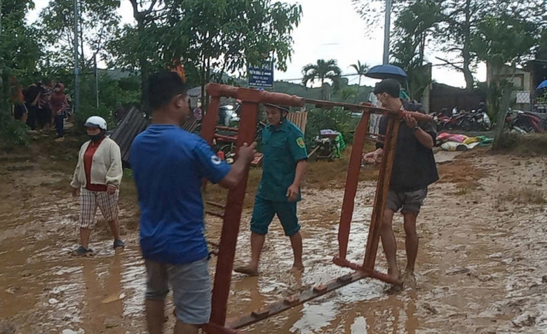 Ngập lụt bất ngờ trong đêm, nhiều hộ dân Lâm Đồng không kịp trở tay- Ảnh 1. Ngập lụt bất ngờ trong đêm, nhiều hộ dân Lâm Đồng không kịp trở tay- Ảnh 1.