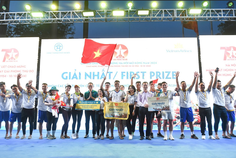 Gần 800 vận động vi&ecirc;n tranh t&agrave;i tại giải Bơi chải thuyền rồng H&agrave; Nội mở rộng 2024- Ảnh 13.