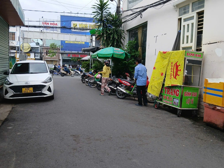 T&aacute;i diễn nạn chiếm vỉa h&egrave;, l&ograve;ng đường ở quận trung t&acirc;m TP Cần Thơ- Ảnh 2.