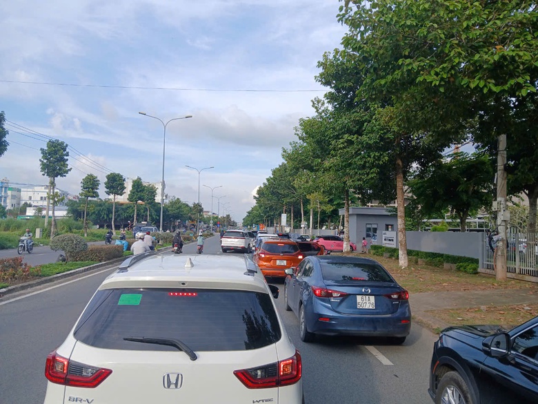 T&aacute;i diễn nạn chiếm vỉa h&egrave;, l&ograve;ng đường ở quận trung t&acirc;m TP Cần Thơ- Ảnh 5.