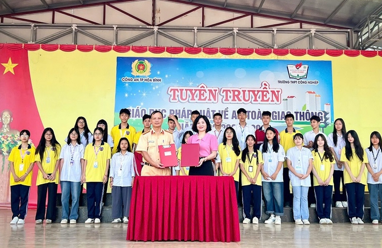 Ma men vi phạm, chủ qu&aacute;n bị... vạ l&acirc;y- Ảnh 3.