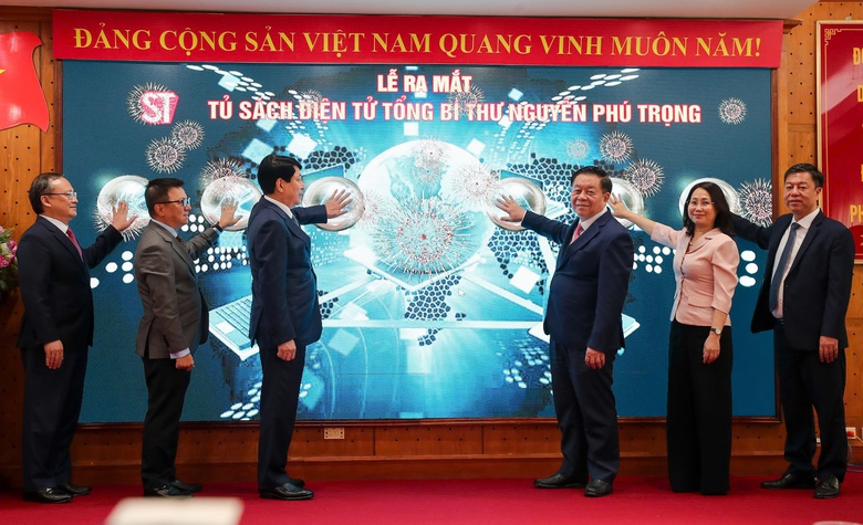 Ra mắt tủ sách điện tử Tổng Bí thư Nguyễn Phú Trọng- Ảnh 1. Ra mắt tủ sách điện tử Tổng Bí thư Nguyễn Phú Trọng- Ảnh 1.