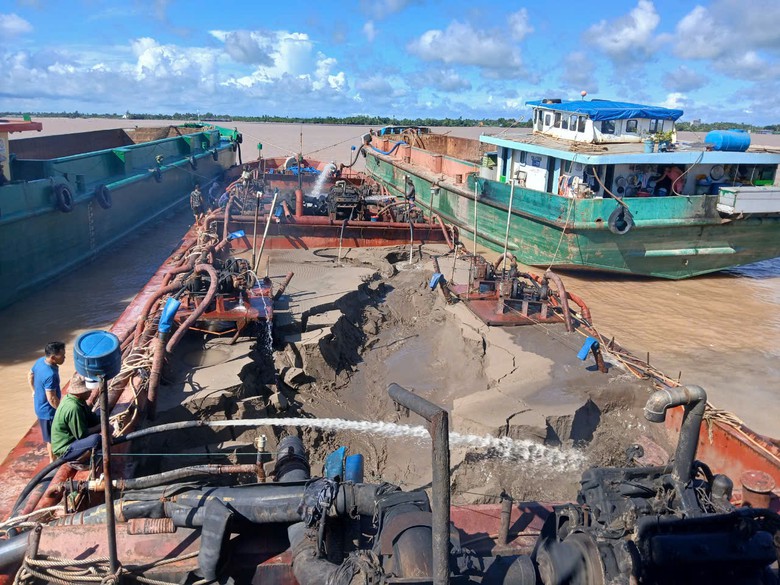 Thủ tướng: Chỉ b&agrave;n l&agrave;m, quyết t&acirc;m ho&agrave;n th&agrave;nh 600km cao tốc tại ĐBSCL- Ảnh 4.