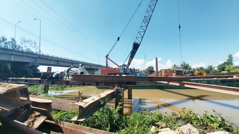 Đồng Th&aacute;p: V&igrave; sao chậm th&aacute;o dỡ cầu Giồng Găng cũ?- Ảnh 1.