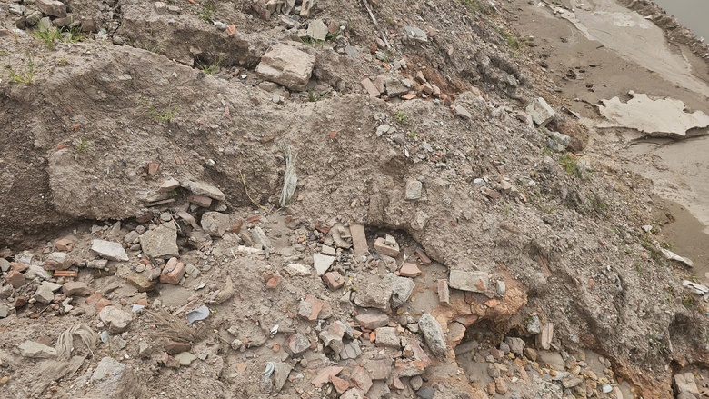 Chủ đầu tư lên tiếng về nghi vấn dùng rác, trạc thải đắp nền đường Vành đai 4- Ảnh 1. Chủ đầu tư lên tiếng về nghi vấn dùng rác, trạc thải đắp nền đường Vành đai 4- Ảnh 1.