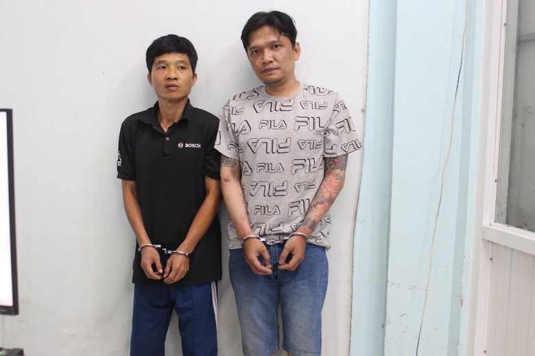 Bắt nhanh hai đối tượng cướp giật t&agrave;i sản của du kh&aacute;ch nước ngo&agrave;i tr&ecirc;n phố- Ảnh 1.