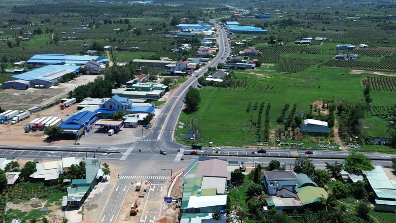X&acirc;y cầu vượt tr&ecirc;n QL1, kết nối cao tốc Phan Thiết - Dầu Gi&acirc;y- Ảnh 1.