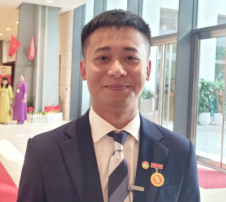 Quang Linh Vlogs là Ủy viên Ủy ban Trung ương Mặt trận Tổ quốc Việt Nam khóa X- Ảnh 1. Quang Linh Vlogs là Ủy viên Ủy ban Trung ương Mặt trận Tổ quốc Việt Nam khóa X- Ảnh 1.