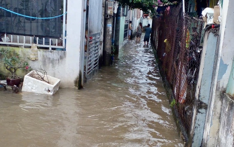Mực nước s&ocirc;ng Đồng Nai l&ecirc;n mức b&aacute;o động, cảnh b&aacute;o ngập lụt nhiều khu vực- Ảnh 4.