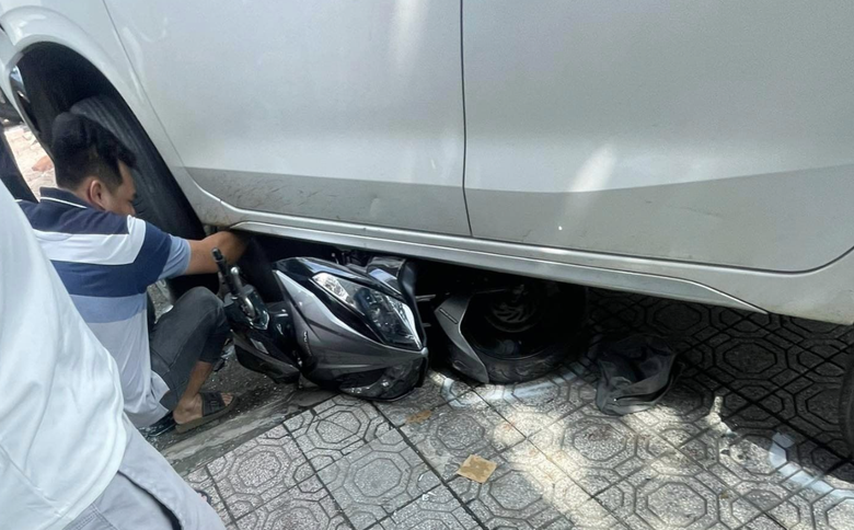 Đang truy bắt c&aacute;c đối tượng hỗn chiến l&uacute;c rạng s&aacute;ng tại Đồng Nai- Ảnh 1.