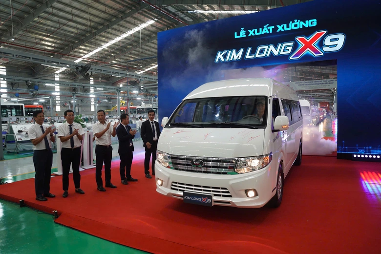 Xe minibus Kim Long X9 vừa ra mắt ở Huế c&oacute; g&igrave; đặc biệt?- Ảnh 3.