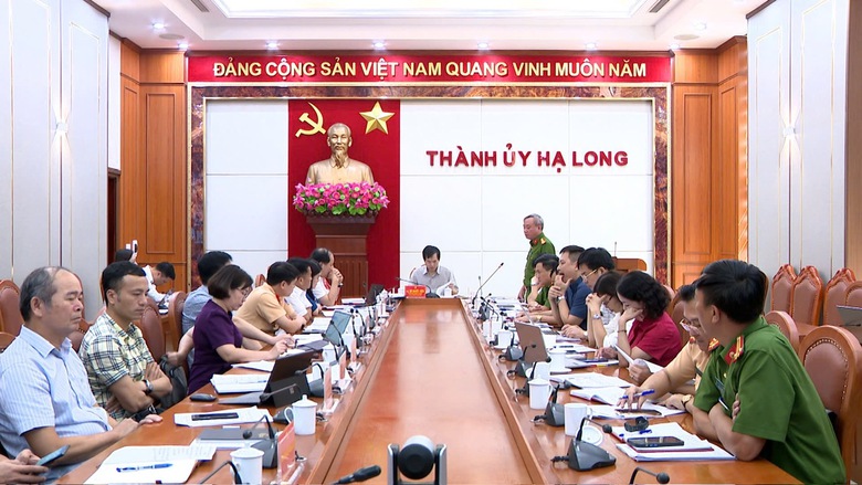 Chỉ đạo "n&oacute;ng" sau vụ xe m&aacute;y kẹp 3 g&acirc;y tai nạn li&ecirc;n ho&agrave;n l&agrave;m 2 nam sinh lớp 9 thiệt mạng- Ảnh 1.