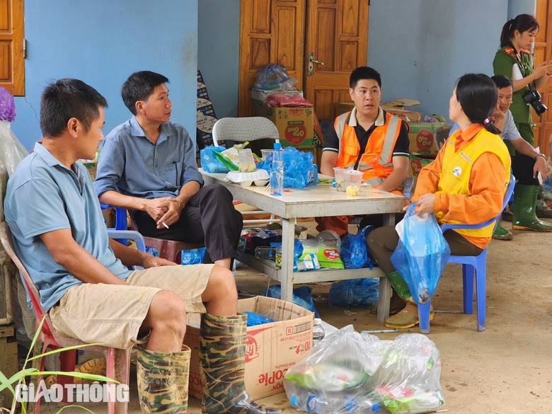 Th&ocirc;ng tuyến QL2 H&agrave; Giang sau 3 ng&agrave;y xảy ra sạt lở- Ảnh 7.