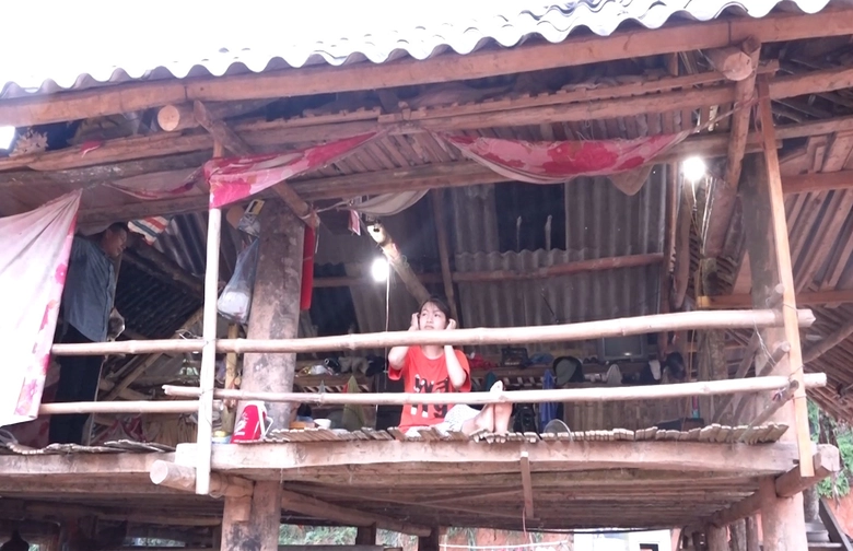 X&oacute;t cảnh nữ sinh ngh&egrave;o dang dở việc học, phải ngồi xe lăn do tai nạn giao th&ocirc;ng- Ảnh 4.