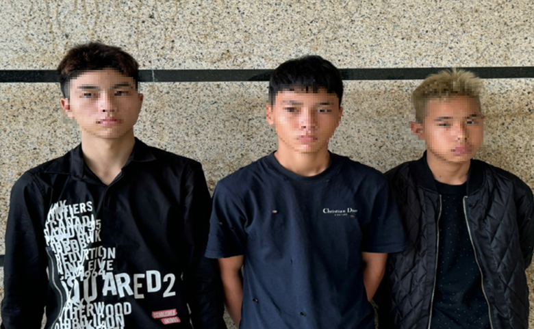 Danh t&iacute;nh nh&oacute;m thanh ni&ecirc;n li&ecirc;n tục cướp tr&ecirc;n đường đi từ Nghệ An ra H&agrave; Nội- Ảnh 1.