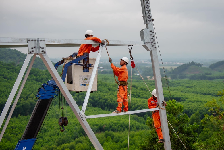 Hai kịch bản cấp điện năm 2025, vẫn lo thiếu điện ở miền Bắc v&agrave;o m&ugrave;a h&egrave;- Ảnh 1.