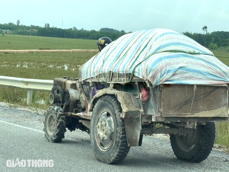Thanh H&oacute;a xử l&yacute; h&agrave;ng loạt xe tự chế, xe l&ocirc;i k&eacute;o tr&ecirc;n đường- Ảnh 1.
