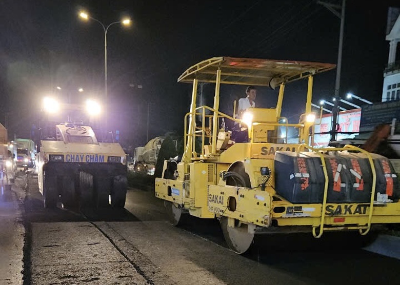 Các điểm hư hỏng nặng trên QL51 đã được sửa chữa đến đâu?- Ảnh 12. Các điểm hư hỏng nặng trên QL51 đã được sửa chữa đến đâu?- Ảnh 12.