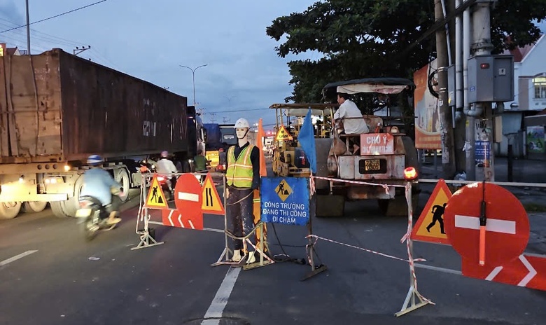 Các điểm hư hỏng nặng trên QL51 đã được sửa chữa đến đâu?- Ảnh 3. Các điểm hư hỏng nặng trên QL51 đã được sửa chữa đến đâu?- Ảnh 3.