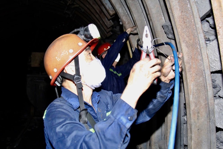 Tai nạn lao động, một c&ocirc;ng nh&acirc;n than tử vong tại chỗ- Ảnh 1.