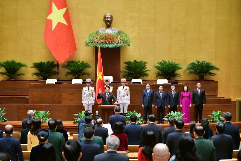 To&agrave;n cảnh lễ tuy&ecirc;n thệ nhậm chức của Chủ tịch nước Lương Cường- Ảnh 9.